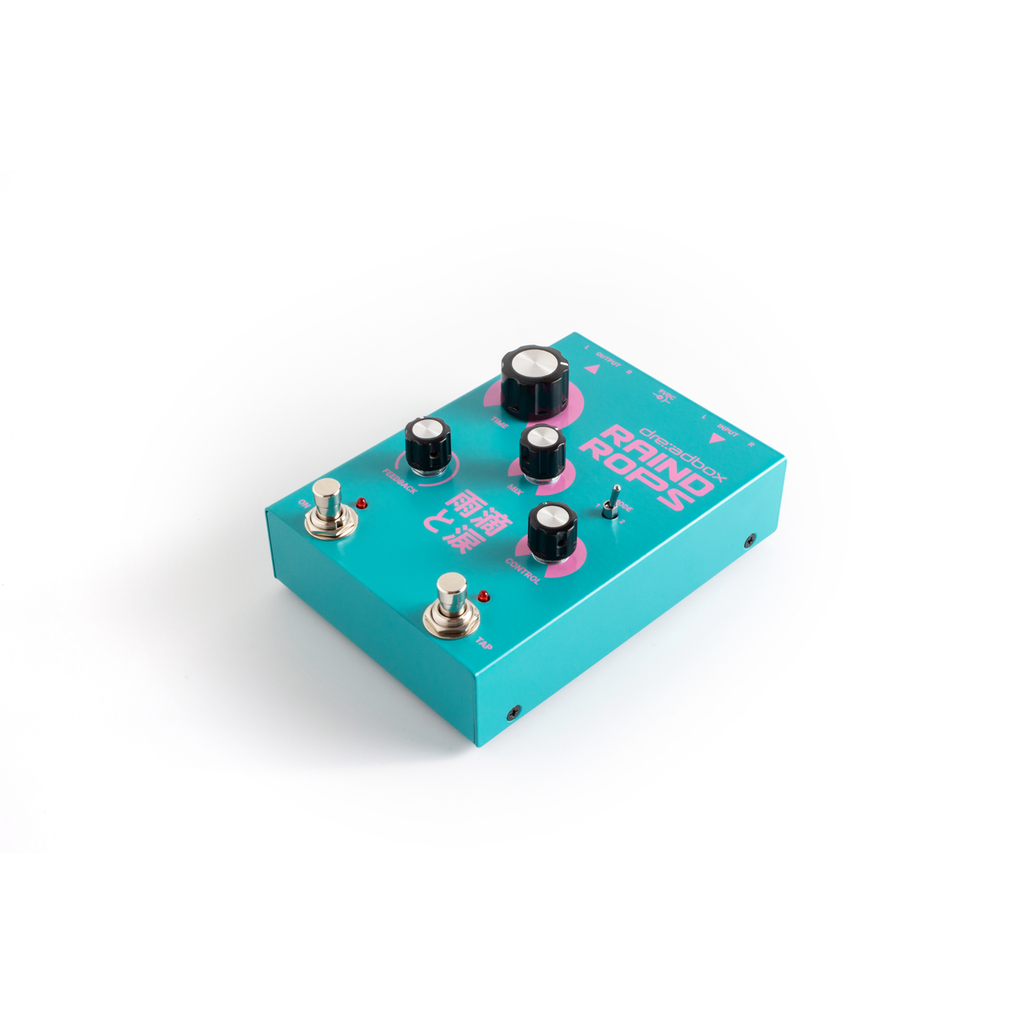 Pedale Dreadbox Raindrops, vista angolata frontale