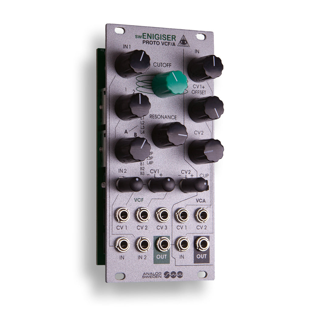 Modulo swEnigiser Proto VCF/A con pannello argento, vista angolata
